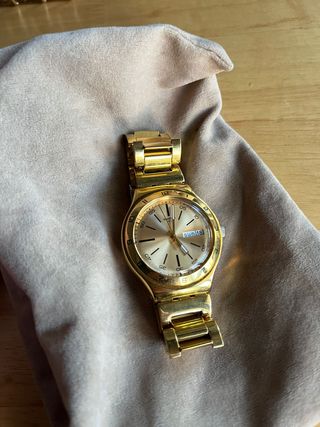 Reloj Swatch Irony Dorado