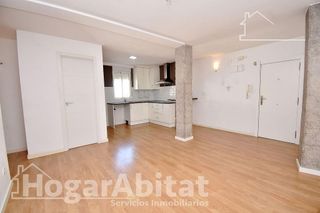 Piso en venta en Arrancapins en Valencia