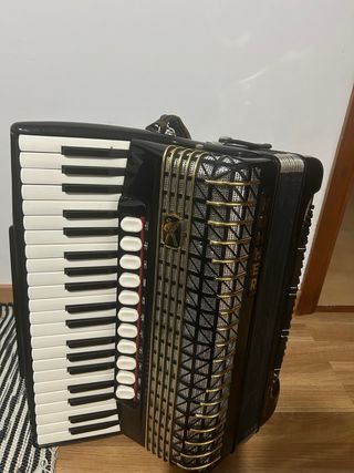 Acordeón Hohner Atlantic IV