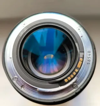 Macchina fotografica Canon R6 con accessori