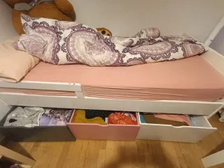 Cama juvenil con cajones