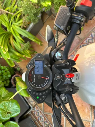 Moto Keeway RKS 125 Blanca