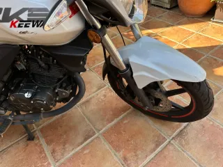 Moto Keeway RKS 125 Blanca