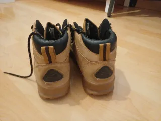 Botas senderismo Nike ACG beige