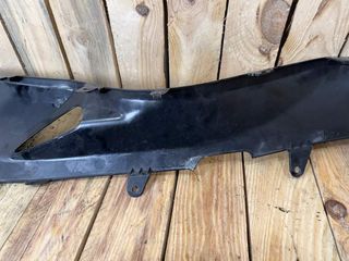 ESCUDO PIERNA DER. SUZUKI BURGMAN 400 2010