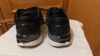 Zapatillas Asics Gel-Kayano 27 Mujer Negras/Gris