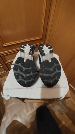 Zapatillas Asics Gel-Kayano 27 Mujer Negras/Gris