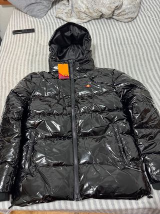 Chaqueta acolchada negra brillante Ellesse