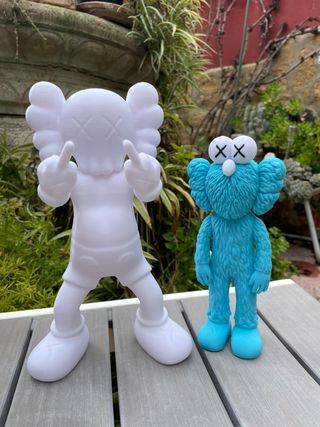 Figura Kaws BFF Azul + Fuck Kaws