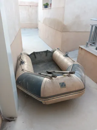 Barca Zodiac Semirrígida con Remos