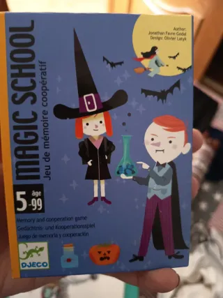 Juego Magic School Djeco 5-99 años