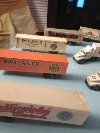 Modellini camion pubblicitari