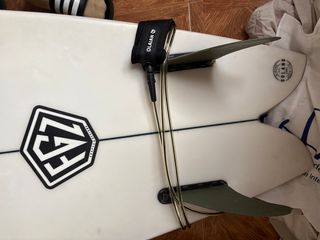 Tabla de surf 5'9 cola fish