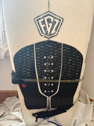 Tabla de surf 5'9 cola fish