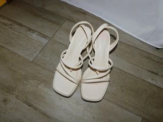 Tacones blancos plataforma tiras