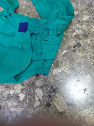 Mono de trabajo verde talla pequeña