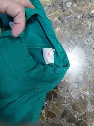 Mono de trabajo verde talla pequeña