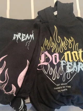 Conjunto Bershka chándal estampado