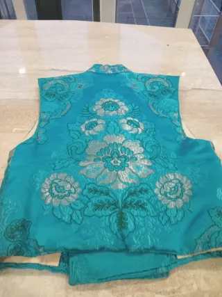 Chaleco de zaragüelles turquesa