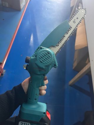 Mini Sierra Eléctrica 8 + 2 Baterías 21V