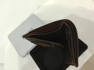 Cartera de Piel Noble Marrón