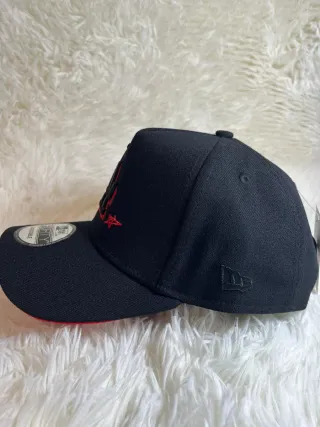 Gorra New Era 9Forty Ajustable Negra Roja