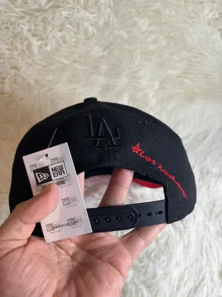 Gorra New Era 9Forty Ajustable Negra Roja