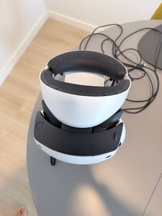 PlayStation VR2 (PSVR2) Como Nuevo + Soporte