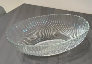 Ciotola centrotavola ovale in vetro