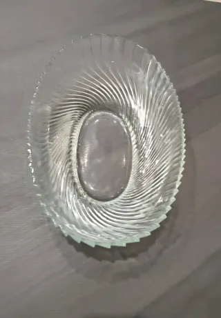 Ciotola centrotavola ovale in vetro