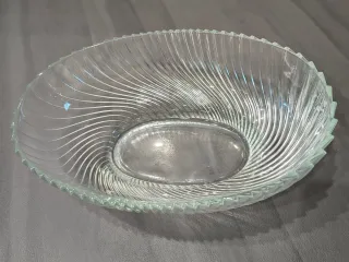 Ciotola centrotavola ovale in vetro