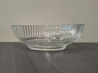 Ciotola centrotavola ovale in vetro