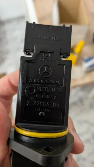 Medidor Masa Aire Hella A6110940048