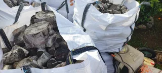 Leña de pino para chimenea