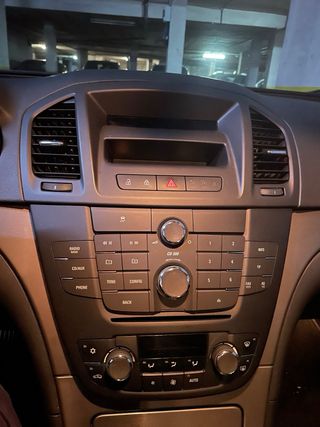 Opel insignia  Gasolina 140cv 2010