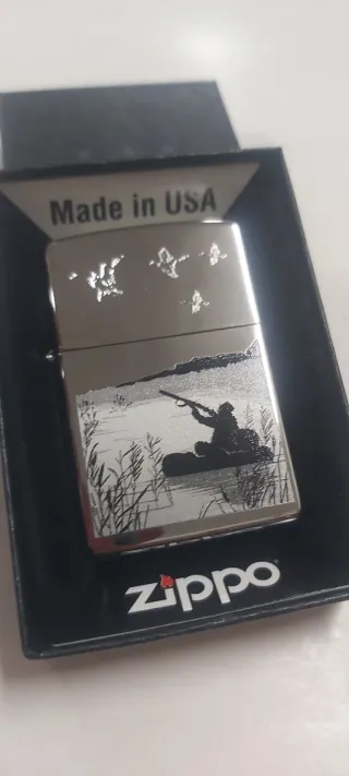 Zippo 250 brillo Cazador