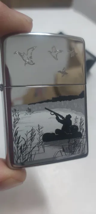 Zippo 250 brillo Cazador