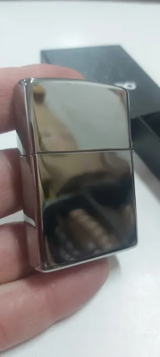 Zippo 250 brillo Cazador