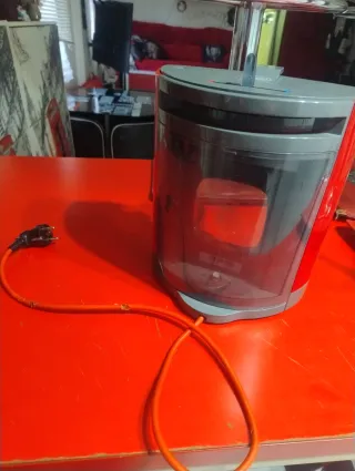 Cafetera Dolce Gusto Roja