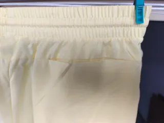 Pantalones cortos Adidas amarillos nuevos