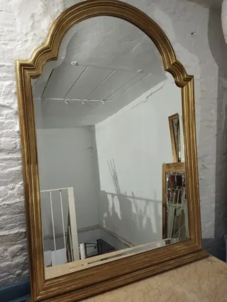 Espejo antiguo dorado biselado