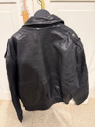 Chaqueta de cuero negra vintage