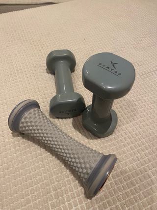 2 Mancuernas 1.5 KG y Masajeador.  Oferta x 15€.