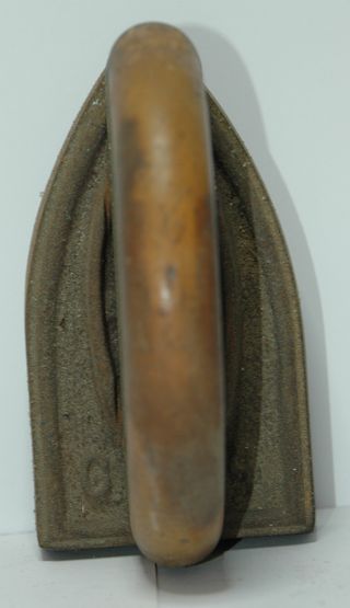 Plancha de carbón antigua. Hay dos casi iguales