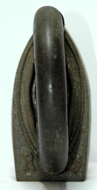 Plancha de carbón antigua. Hay dos casi iguales