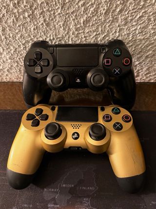 PS4 (PlayStation 4) Negra+mandos + Juegos + cámara