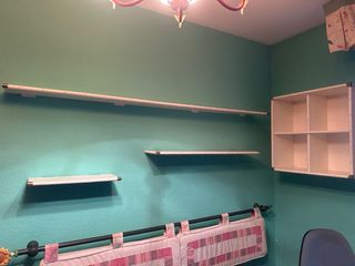 Mesa vintage blanco bambú y madera y baldas