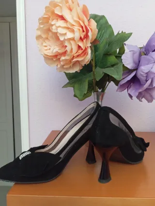 Zapatos de fiesta negros con malla