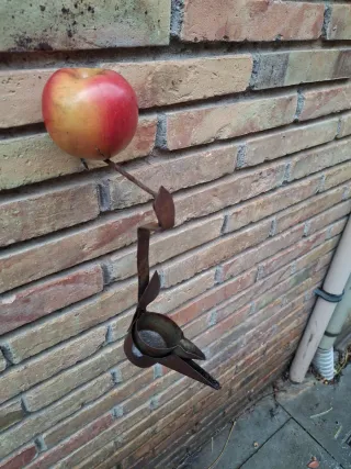 Lámpara de aceite antigua de metal