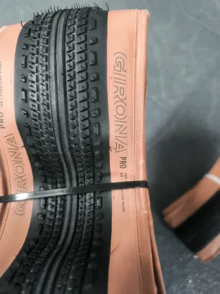 Pneus Bontrager Girona Pro Tubeless 700x42